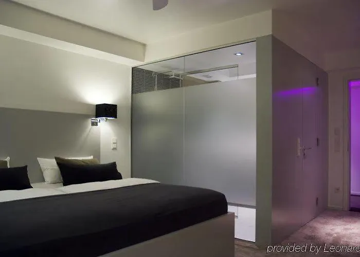 Pearl Design - Frankfurt Отель