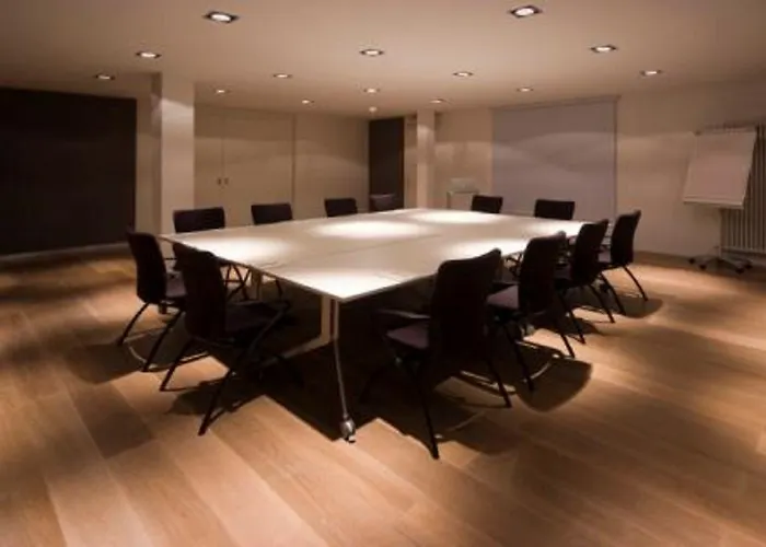 Pearl Design - Frankfurt Отель 4*