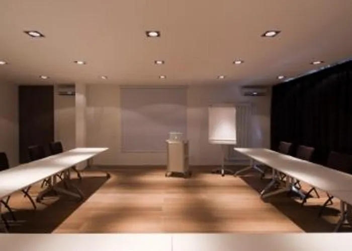 Отель Pearl Design - Frankfurt