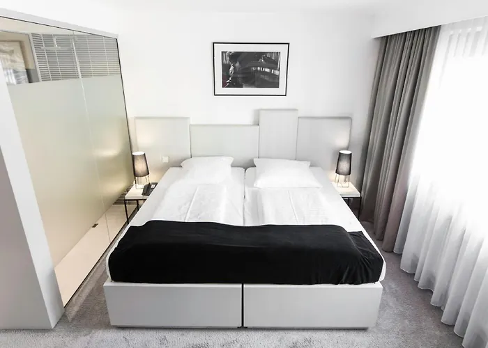 Отель Pearl Design - Frankfurt